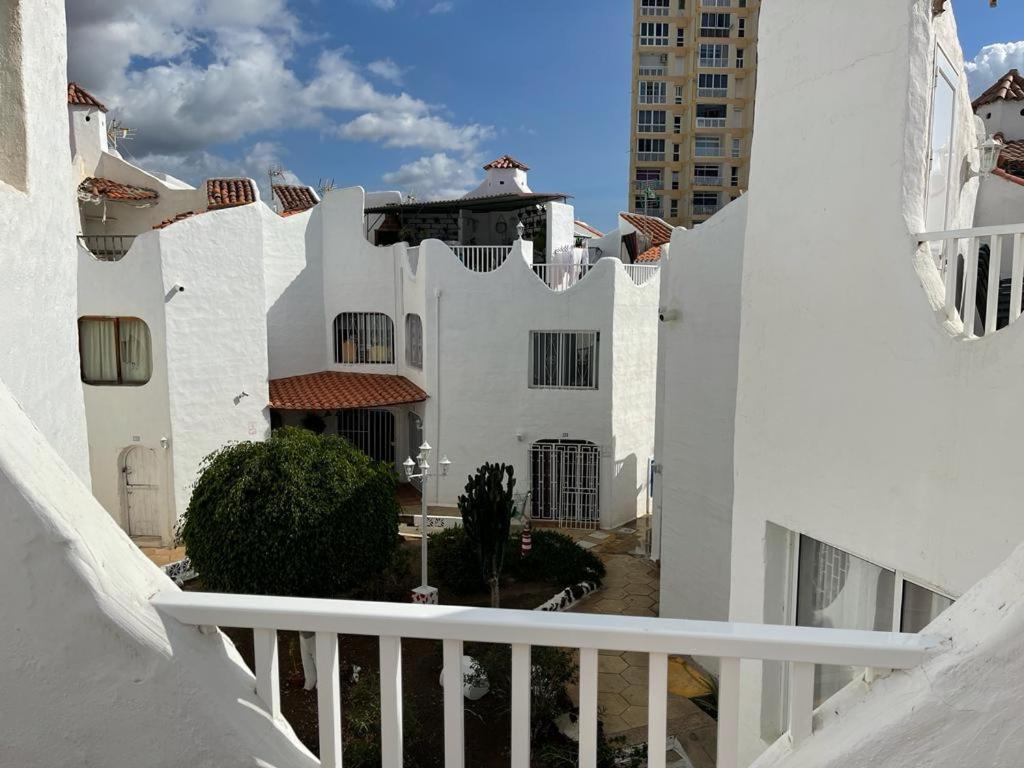 Casas Blancas Tortugas * Playa de las Americas (Tenerife)
