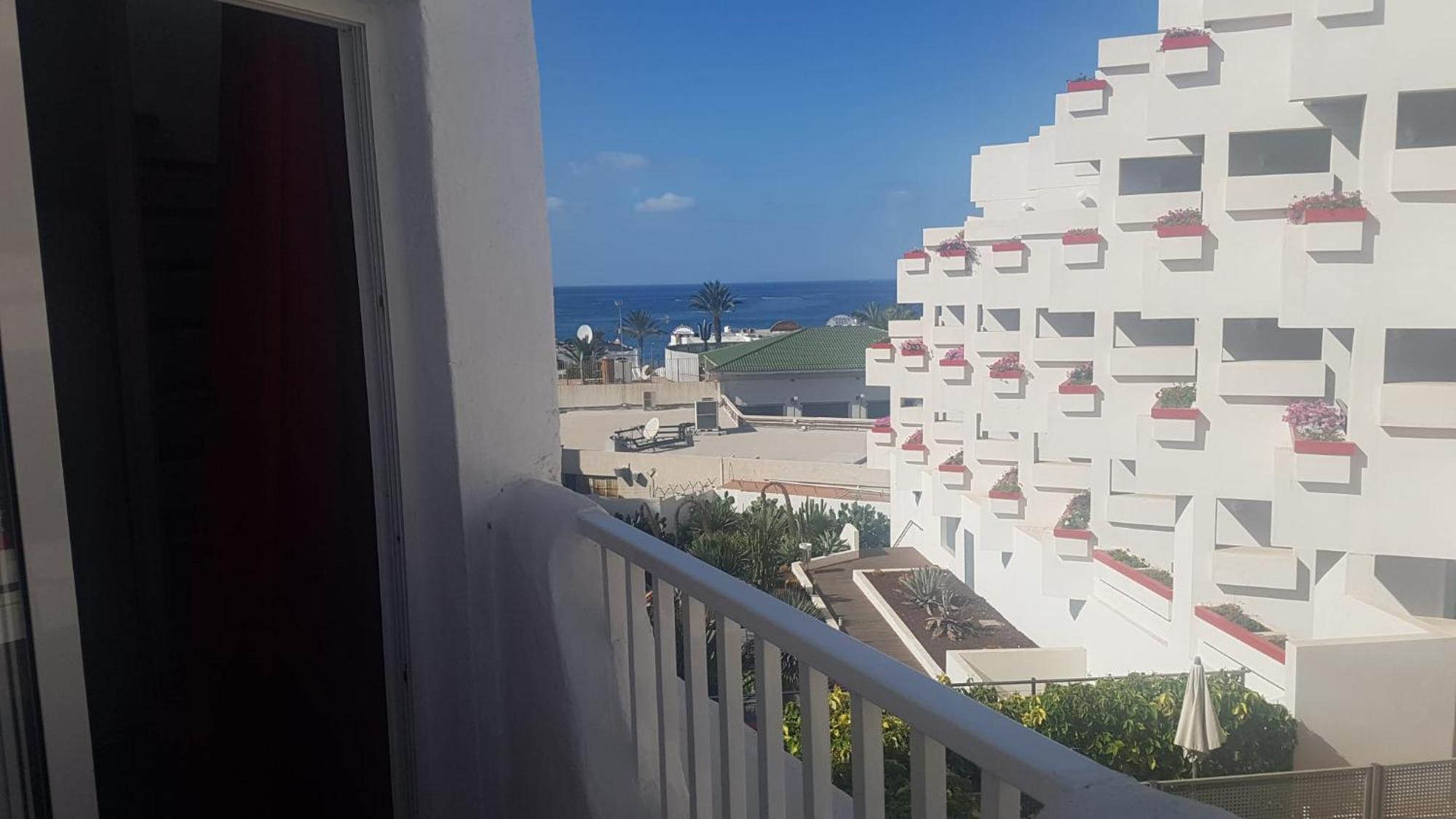 Casas Blancas Tortugas Apartment *